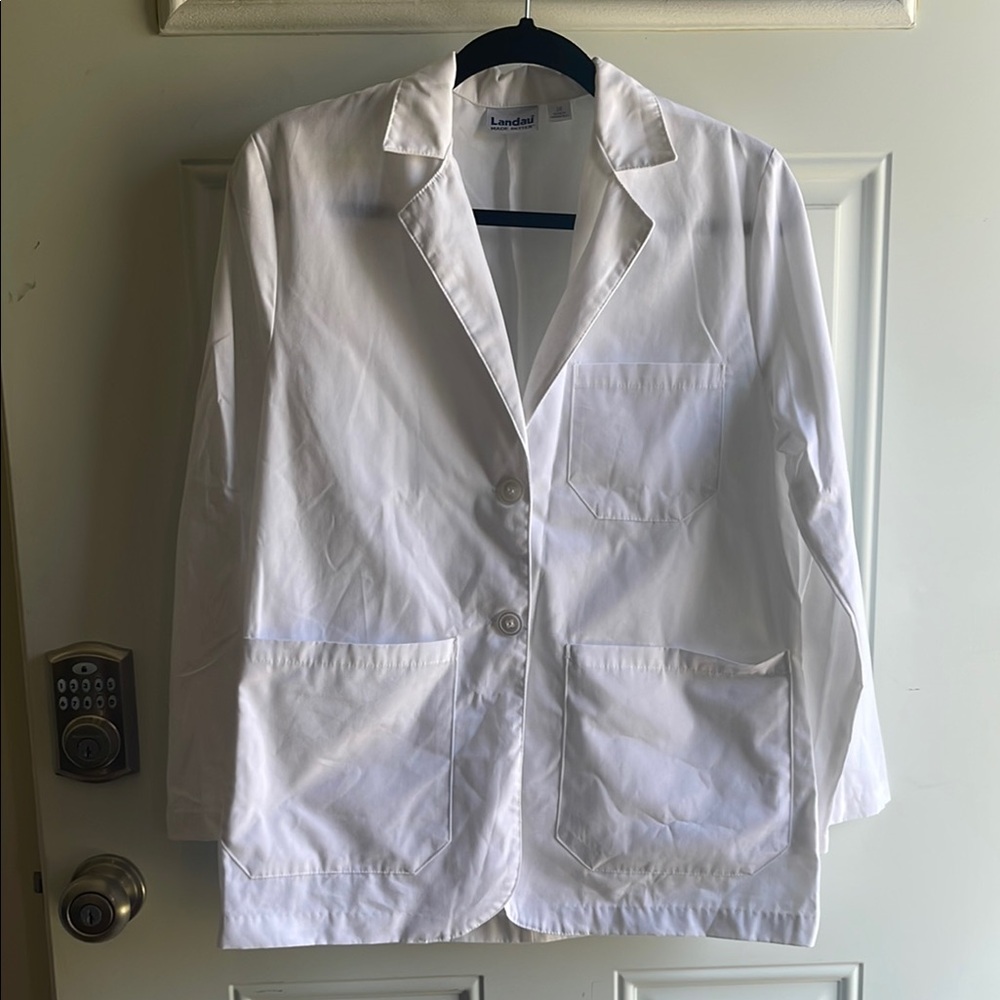 Landau white lab coat. Size 10.